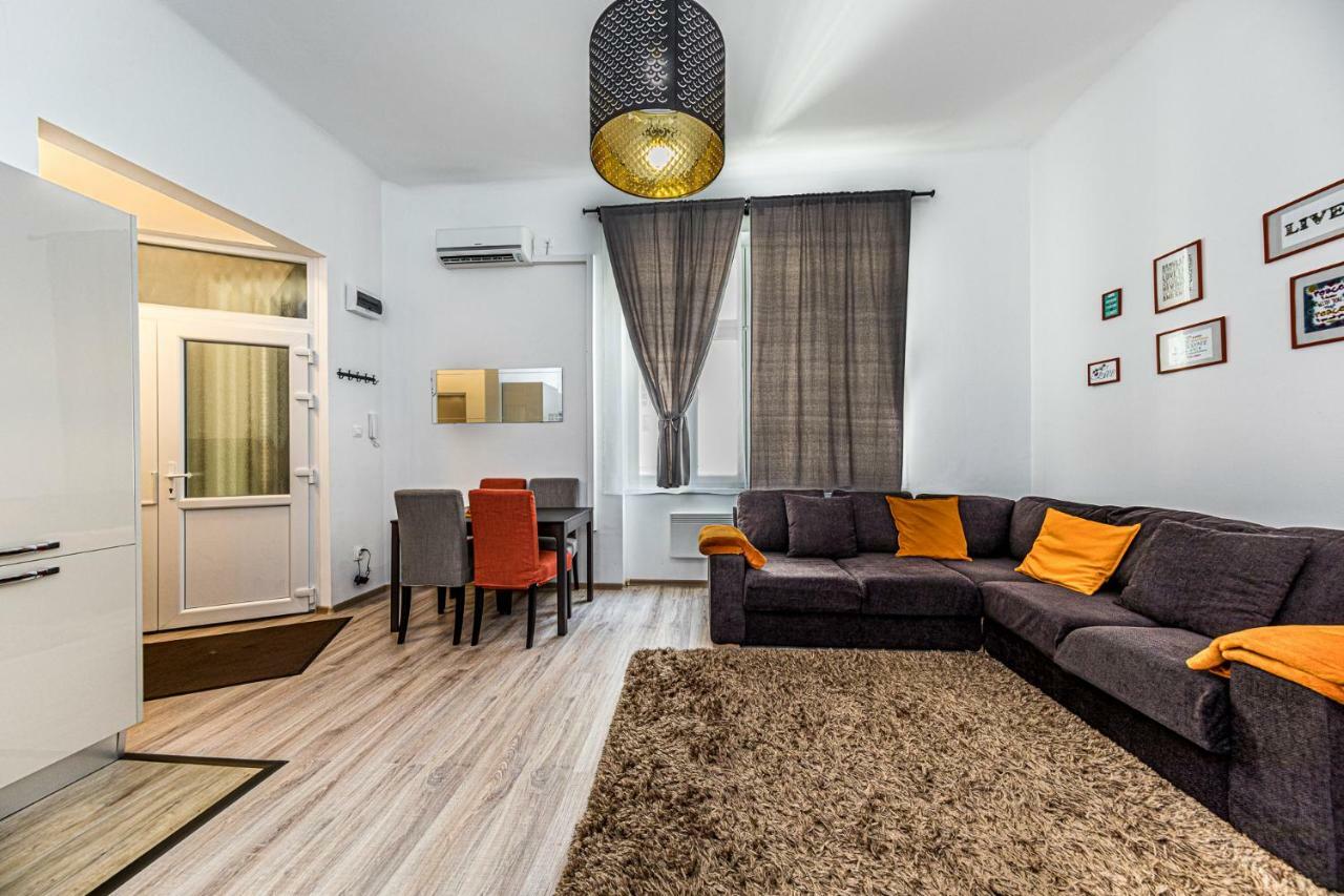 Precious Spot Lejlighed Budapest Eksteriør billede